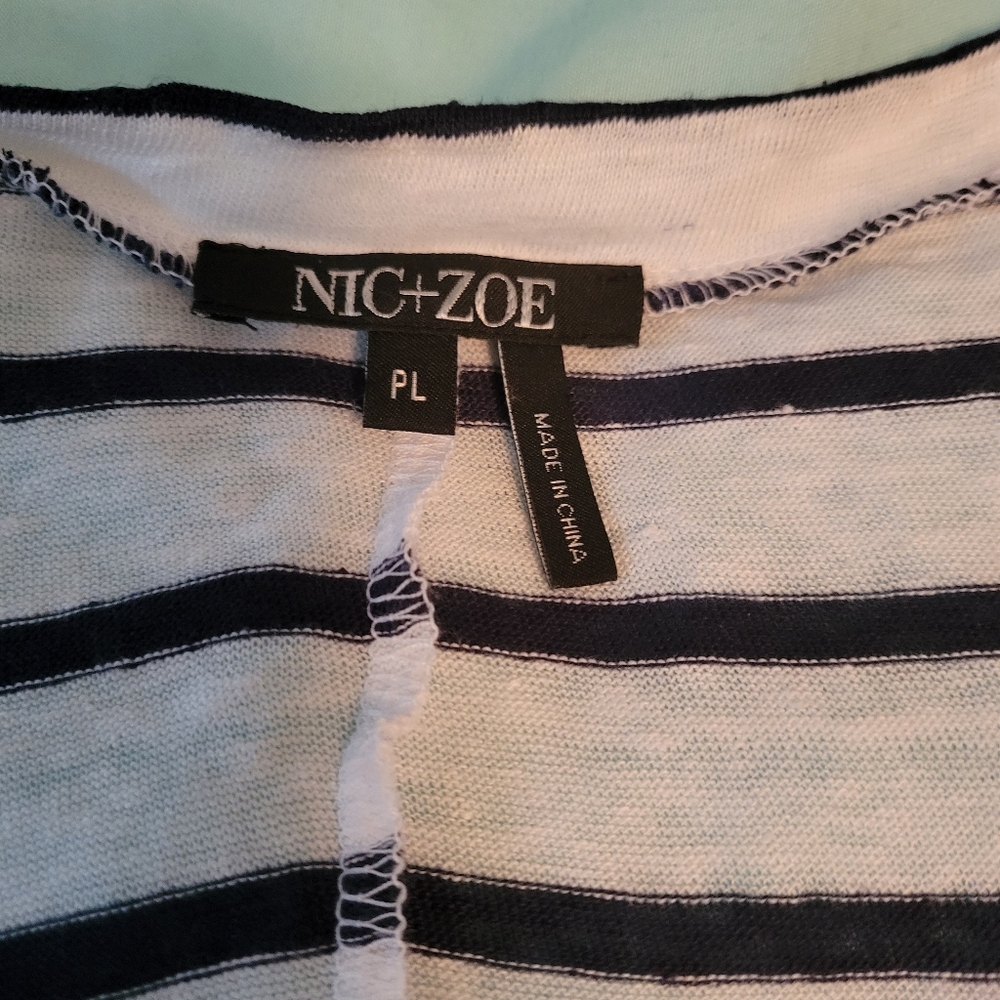 Nic and Zoe Seaside Resort Top - Picture 6 of 7